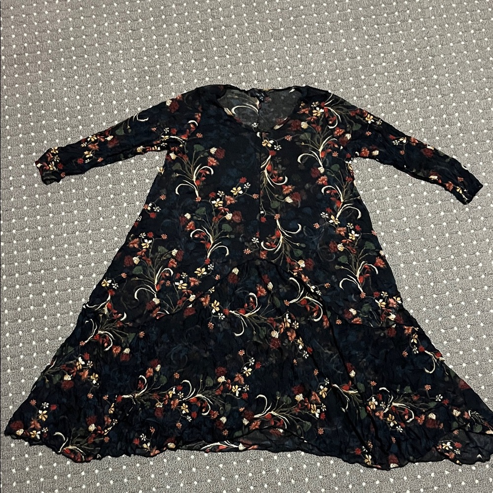 Flowy fall-pattern mesh Comfy USA dress | women’s size S